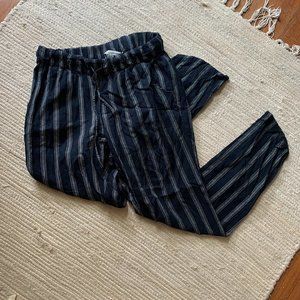 American Eagle Black Striped Pants (XS)